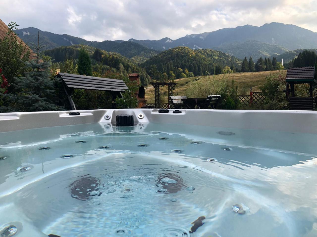 Hot Tub Chalet Retreat Braşov Exterior foto